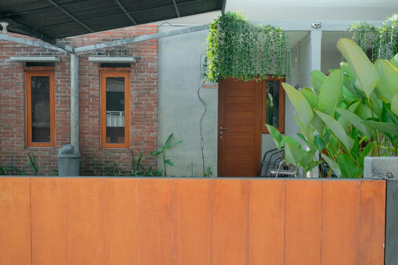 Andewi Guest House Denpasar RedPartner Sanur Exterior foto